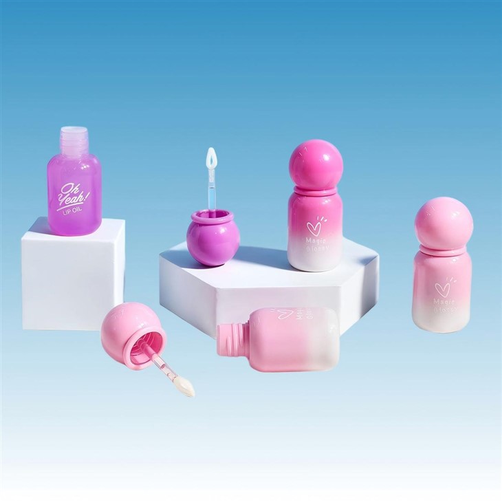 Farebná tuba s leskom na pery